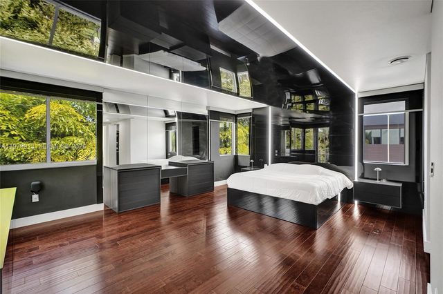 10223 NW 75th Ter ., Doral, FL 33178