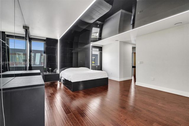 10223 NW 75th Ter ., Doral, FL 33178