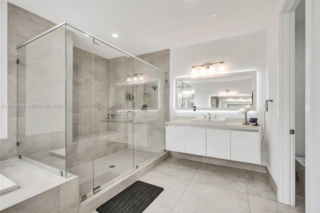 10223 NW 75th Ter ., Doral, FL 33178