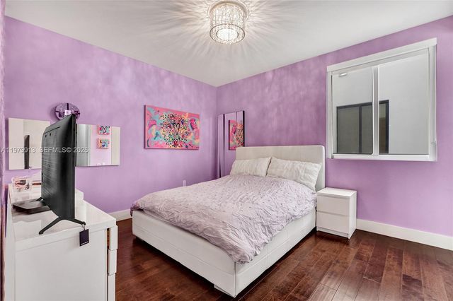 10223 NW 75th Ter ., Doral, FL 33178