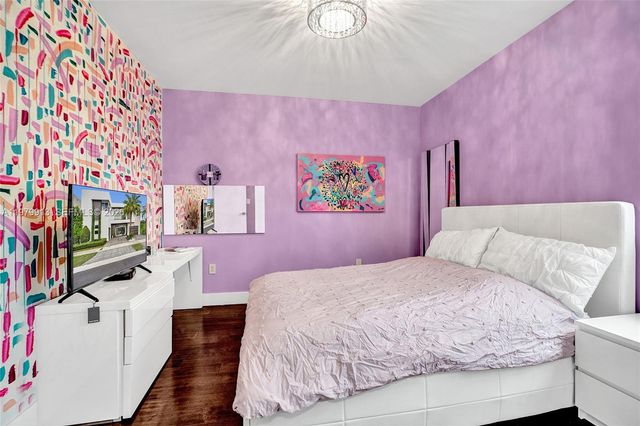 10223 NW 75th Ter ., Doral, FL 33178