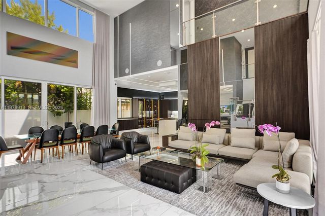 10223 NW 75th Ter ., Doral, FL 33178