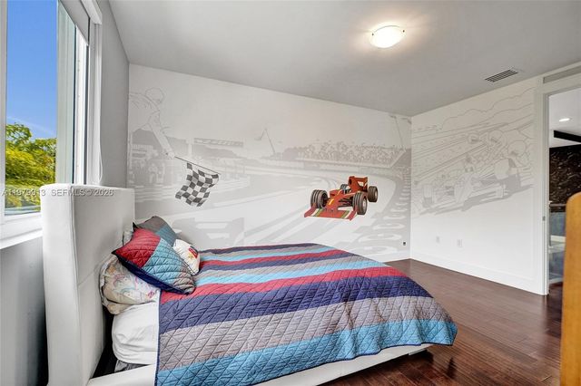 10223 NW 75th Ter ., Doral, FL 33178