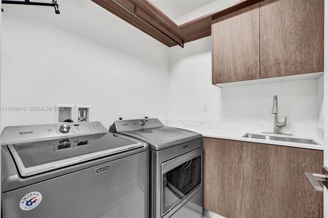 10223 NW 75th Ter ., Doral, FL 33178