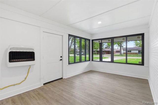 2483 Walce Drive, West Bloomfield, MI 48324
