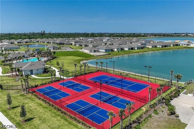 417 Coral Reef PL, Cape Coral, FL 33993