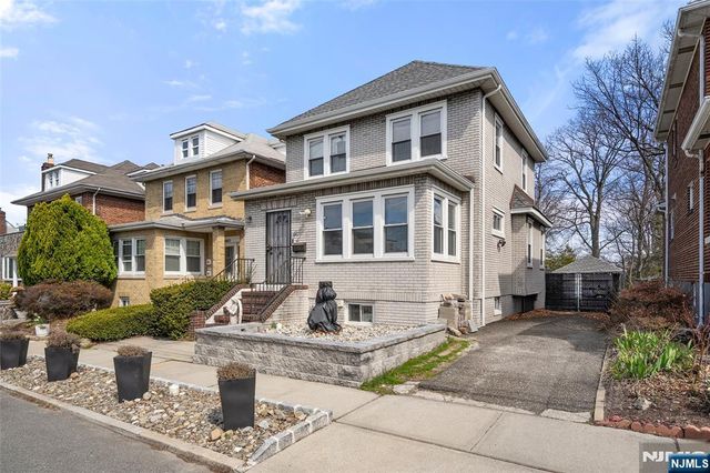 461 Greenmount Avenue, Cliffside Park, NJ 07010