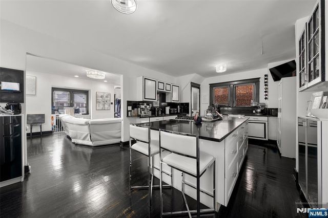 461 Greenmount Avenue, Cliffside Park, NJ 07010