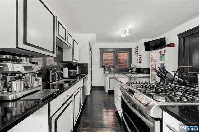 461 Greenmount Avenue, Cliffside Park, NJ 07010