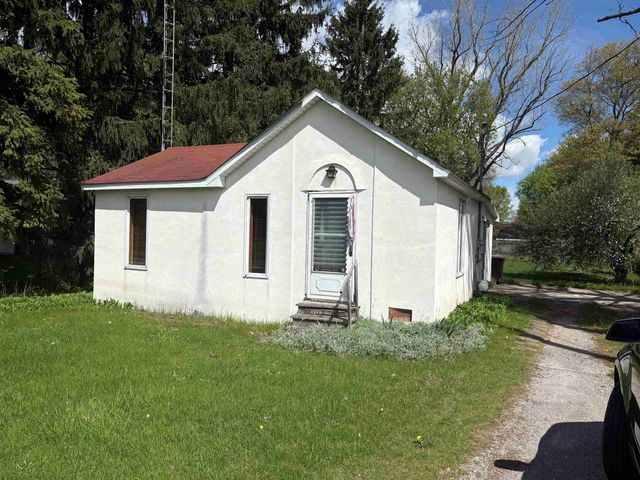 710 Bentley Street, Chesaning, MI 48616