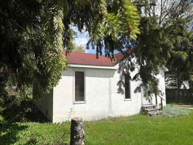 710 Bentley Street, Chesaning, MI 48616