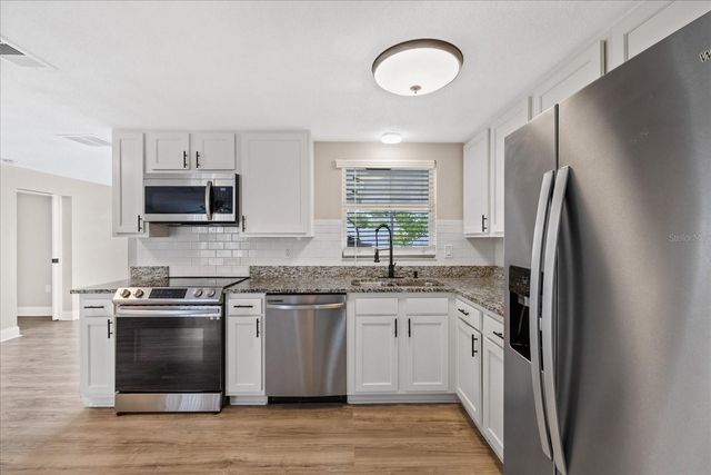 10220 OAK HILL DRIVE, Port Richey, FL 34668