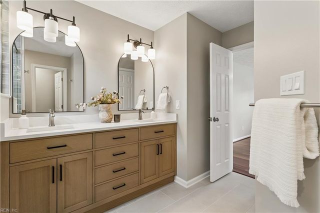 6 Poplar CT, Smithfield, VA 23430
