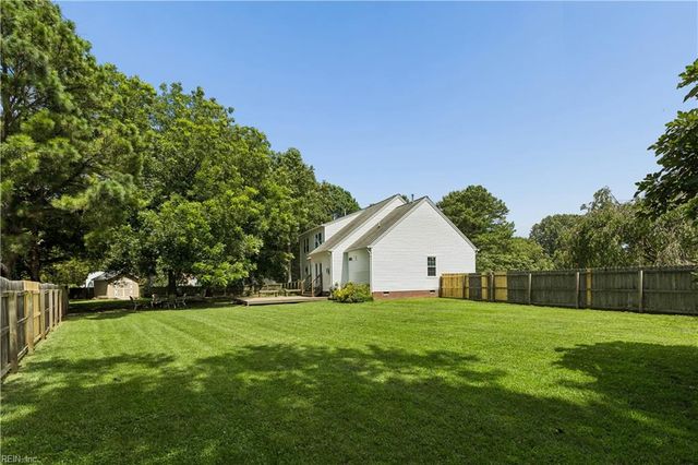 6 Poplar CT, Smithfield, VA 23430