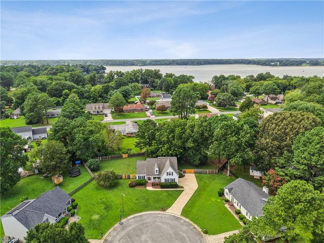 6 Poplar CT, Smithfield, VA 23430