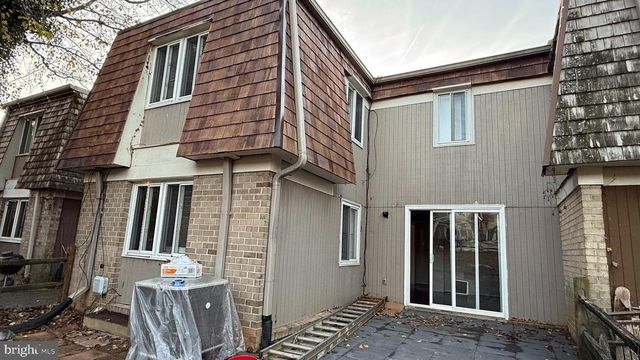 19039 CAPEHART DR, Montgomery Village, MD 20886