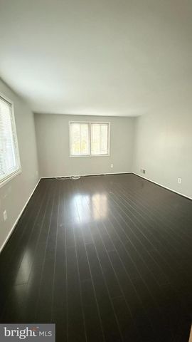 19039 CAPEHART DR, Montgomery Village, MD 20886