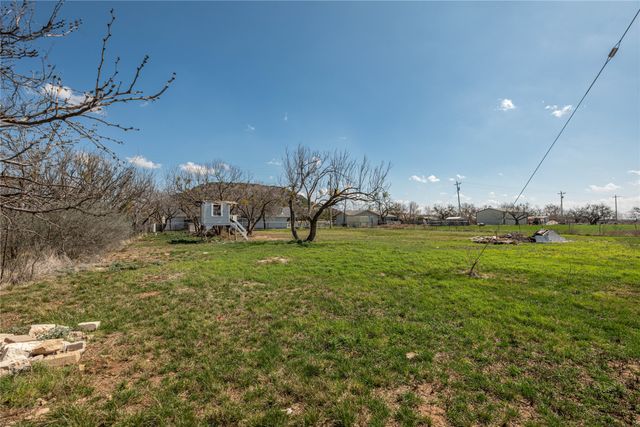 240 FM 382, Ovalo, TX 79541