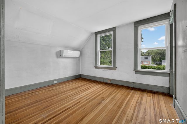 44 Rogers Street, New London, CT 06320