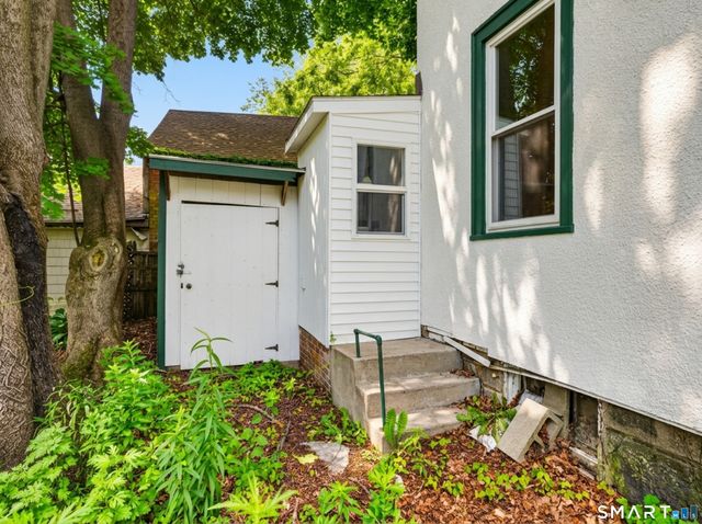 44 Rogers Street, New London, CT 06320