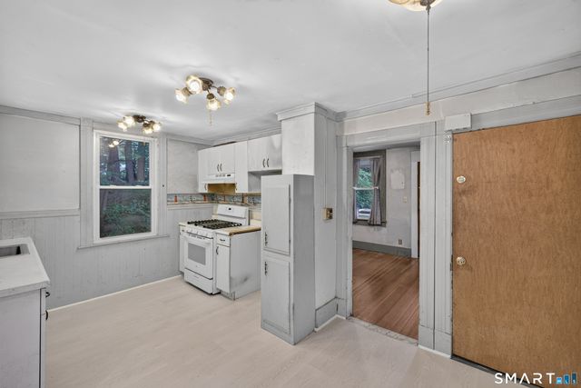 44 Rogers Street, New London, CT 06320
