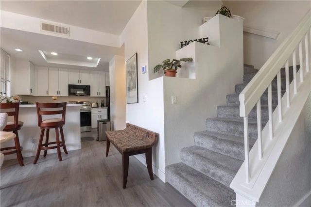 251 Gallery, Tustin, CA 92782