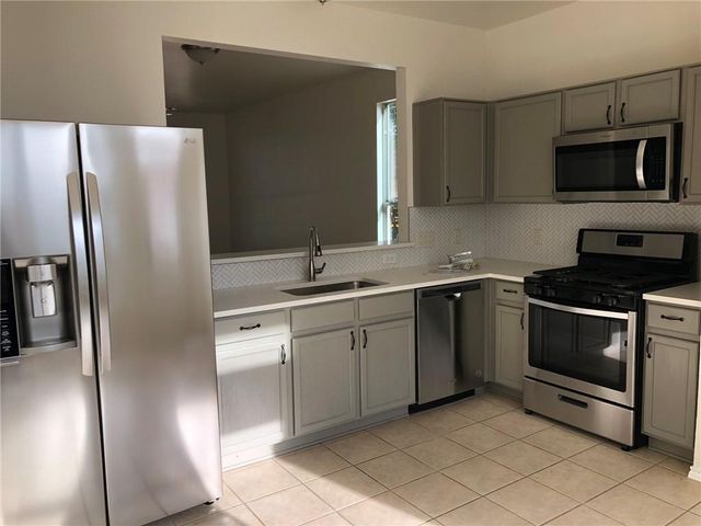 165 Michaelis B, Kyle, TX 78640