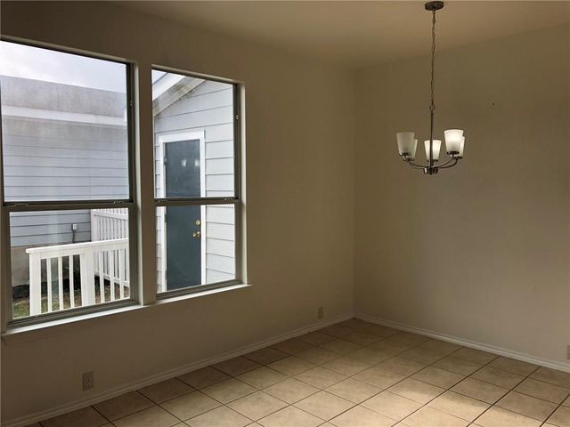 165 Michaelis B, Kyle, TX 78640