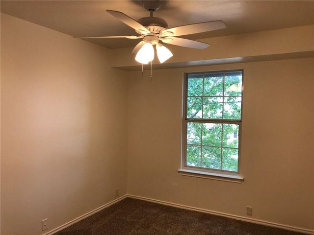 165 Michaelis B, Kyle, TX 78640