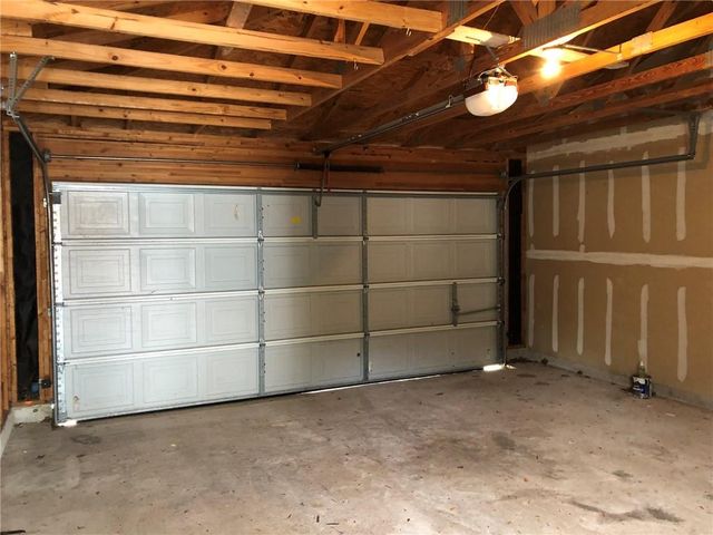 165 Michaelis B, Kyle, TX 78640