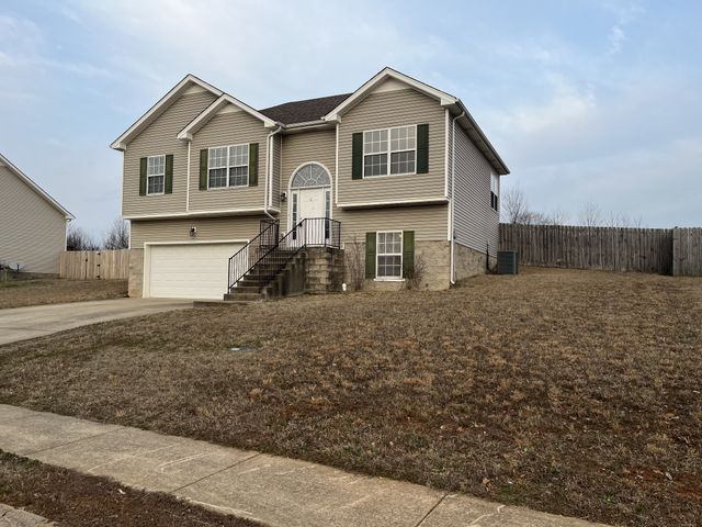 1448 Mutual Dr, Clarksville, TN 37042