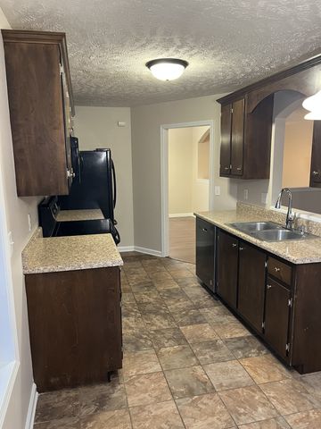 1448 Mutual Dr, Clarksville, TN 37042