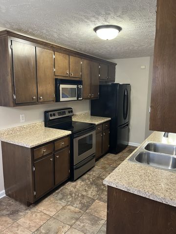 1448 Mutual Dr, Clarksville, TN 37042