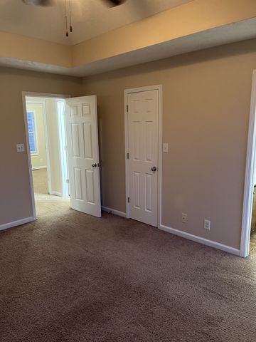 1448 Mutual Dr, Clarksville, TN 37042