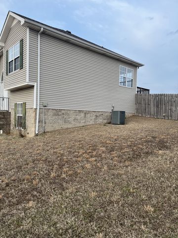 1448 Mutual Dr, Clarksville, TN 37042