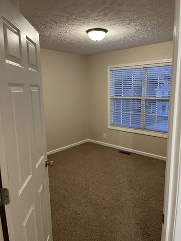 1448 Mutual Dr, Clarksville, TN 37042
