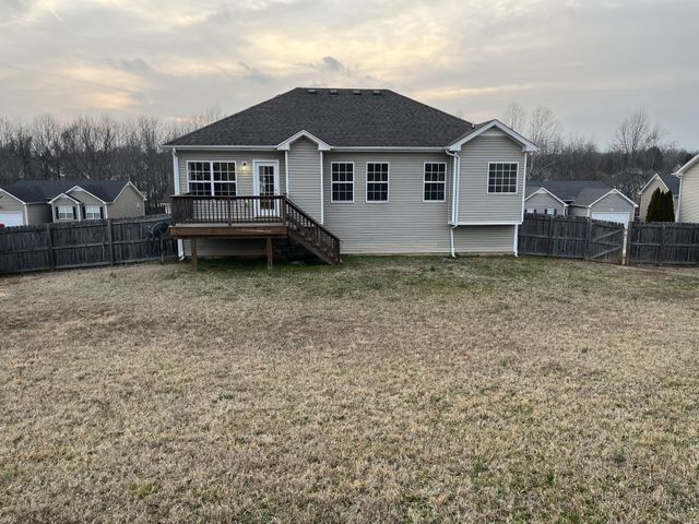 1448 Mutual Dr, Clarksville, TN 37042