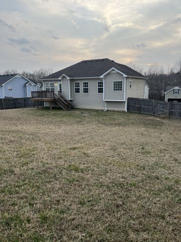 1448 Mutual Dr, Clarksville, TN 37042