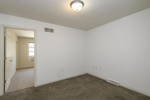 902 E Brady STREET, Milwaukee, WI 53202