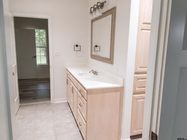 302 Bascom Rd, Whitehouse, TX 75791
