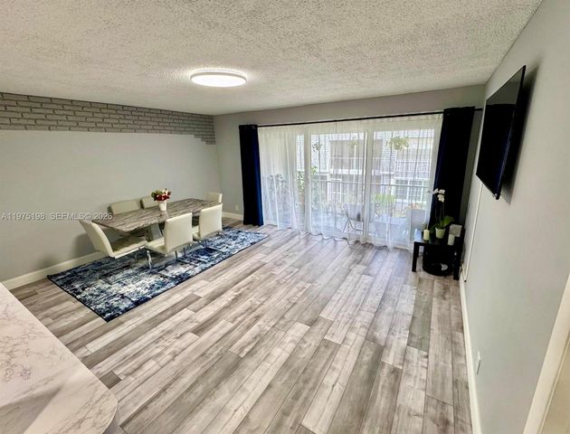 284 NW 69th Avenue 279, Plantation, FL 33317