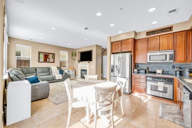 563 Abruzzi Ct, Fairfield, CA 94534