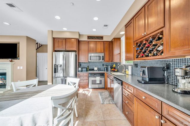 563 Abruzzi Ct, Fairfield, CA 94534