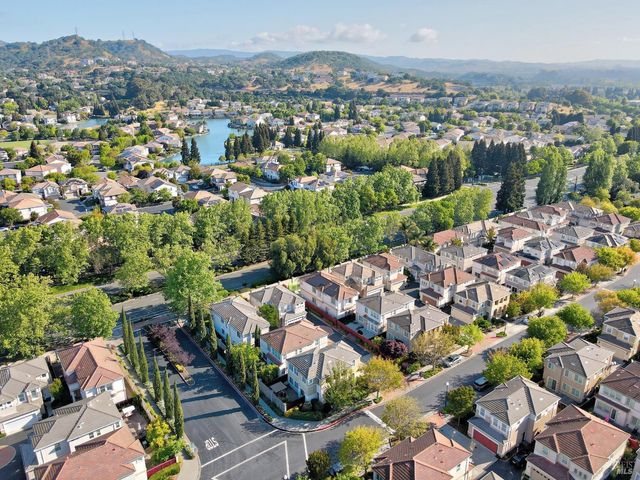 563 Abruzzi Ct, Fairfield, CA 94534