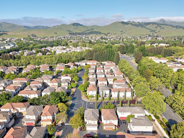 563 Abruzzi Ct, Fairfield, CA 94534