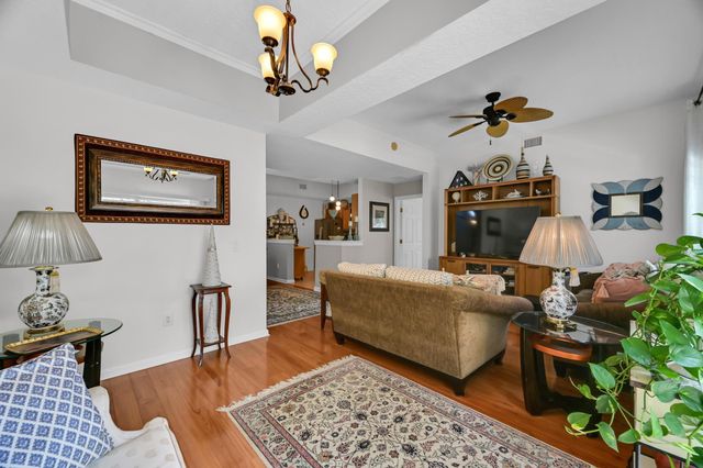 568 7th Square, Vero Beach, FL 32962