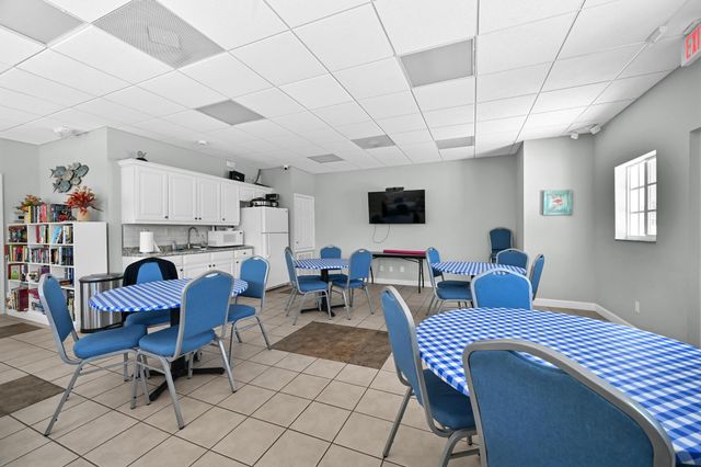 568 7th Square, Vero Beach, FL 32962