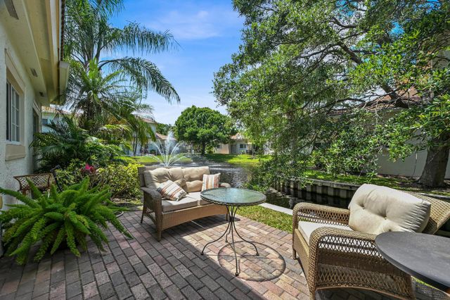 568 7th Square, Vero Beach, FL 32962
