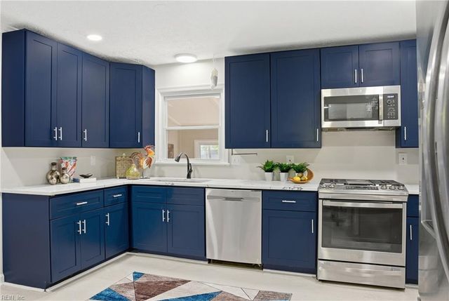 96 Colombia DR, Newport News, VA 23608