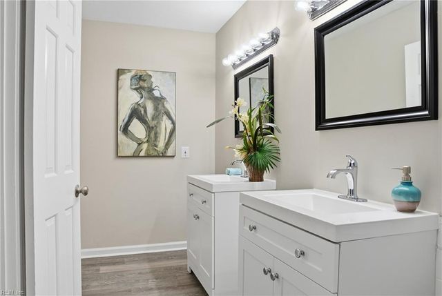96 Colombia DR, Newport News, VA 23608